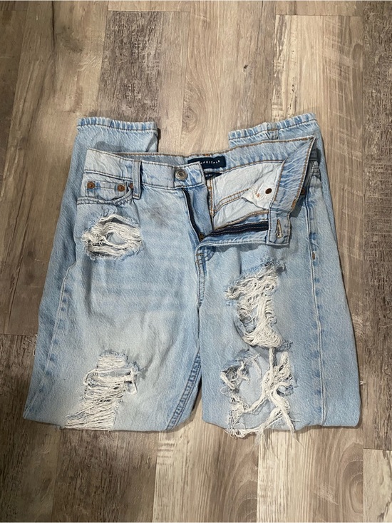 Aeropostale Denim - Light Wash Distressed Aeropostle Mom Jeans